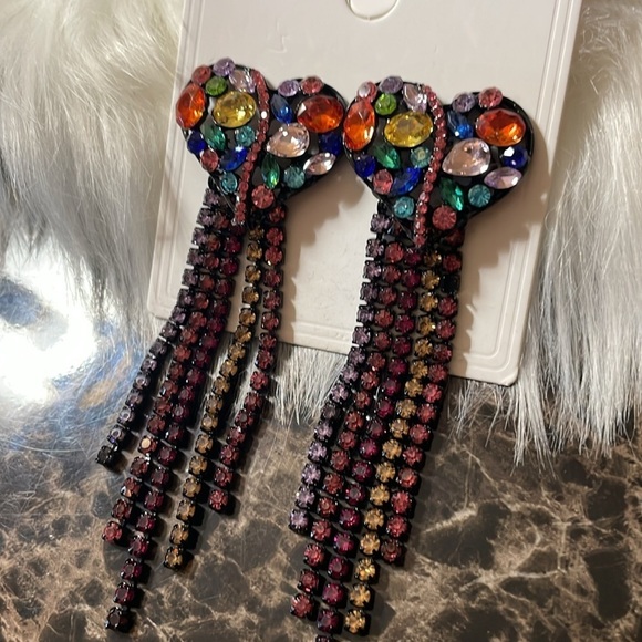 Zara Heart Crystal Dangle Earrings - Picture 11 of 12